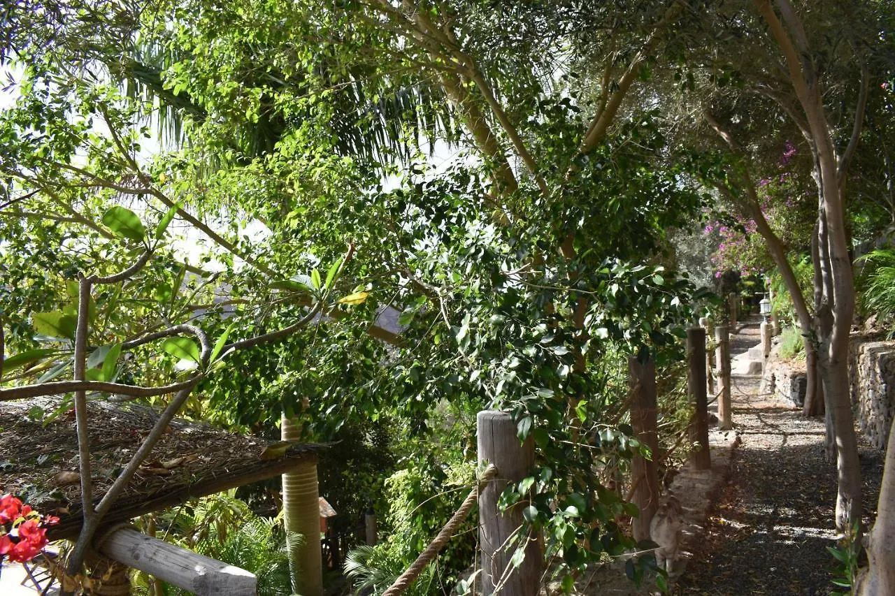 Romantica San Bartolomé Bed & Breakfast